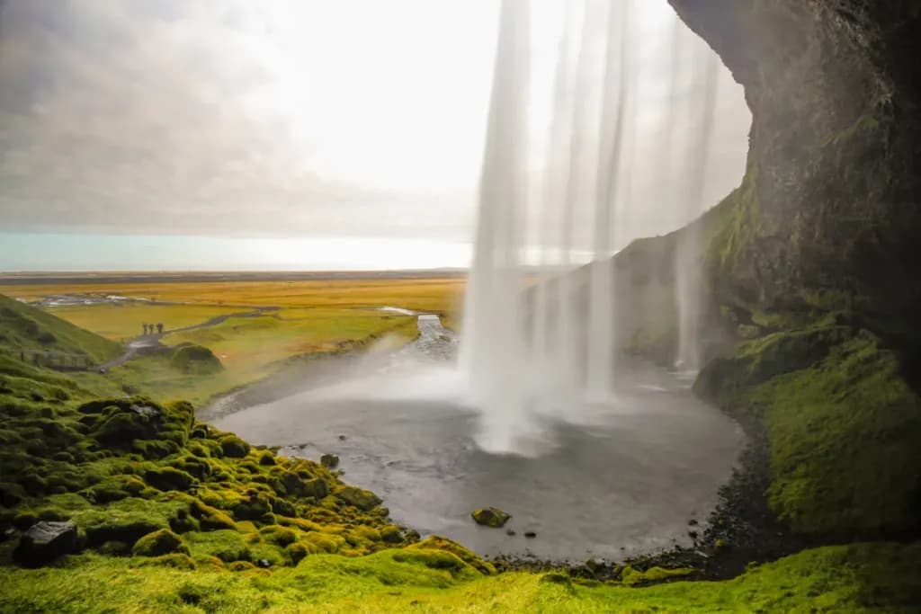 Seljalandsfoss and Skógafoss: Iceland's Two Famous Waterfalls Compared